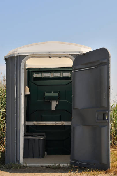 Best Luxury portable toilet rental  in Centralia, WA